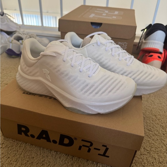 R.A.D R-1 GHOST - Picture 2 of 5